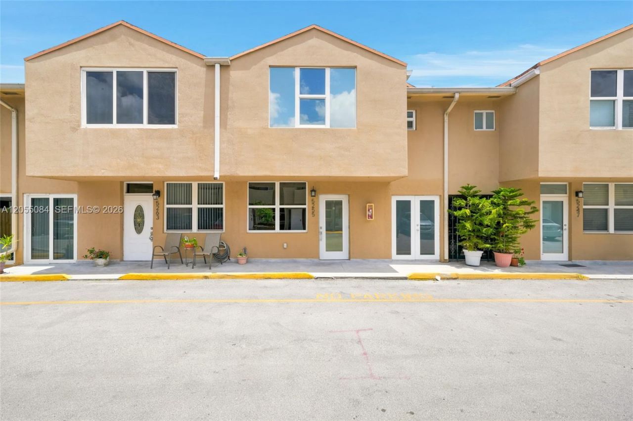 5255 W 26th Ct , Unit 803, Hialeah, FL 33016 Photo