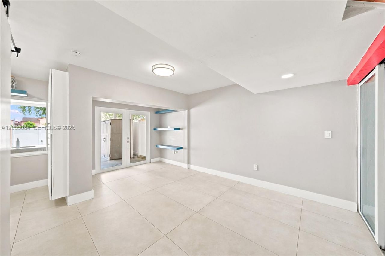 5255 W 26th Ct , Unit 803, Hialeah, FL 33016 Photo