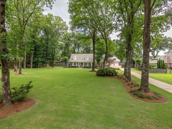10250 BARN HILL DR, Collierville, TN 38017