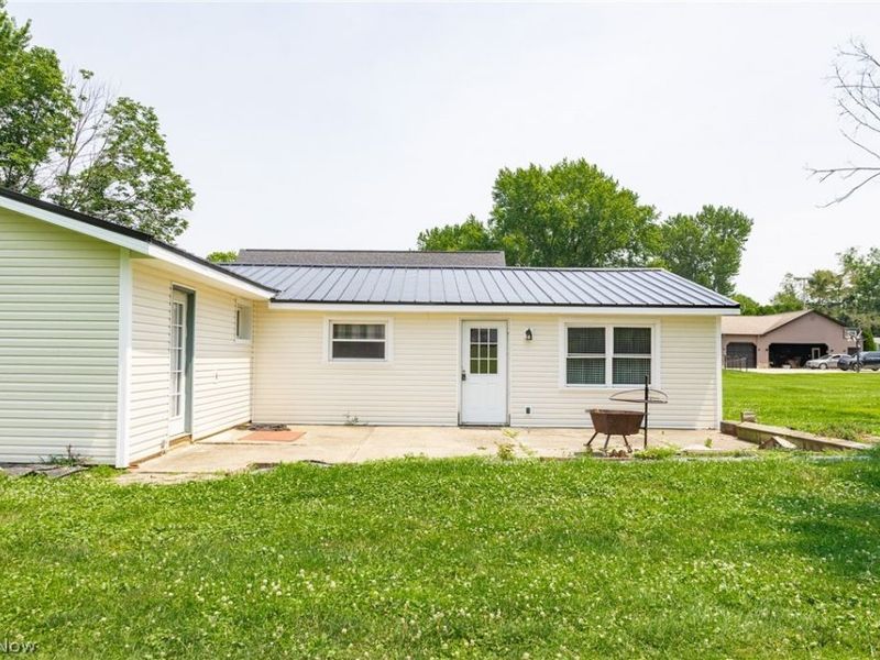 6102 Vale View Drive SW, Sherrodsville, OH 44675 Photo 19