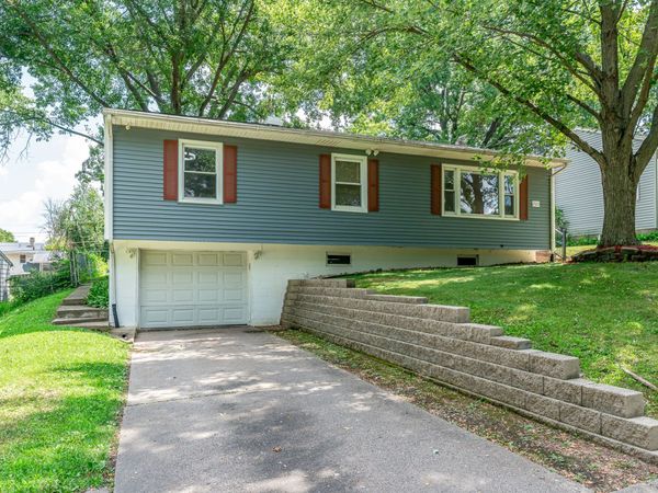 2523 Belle Avenue , Davenport, IA 52803