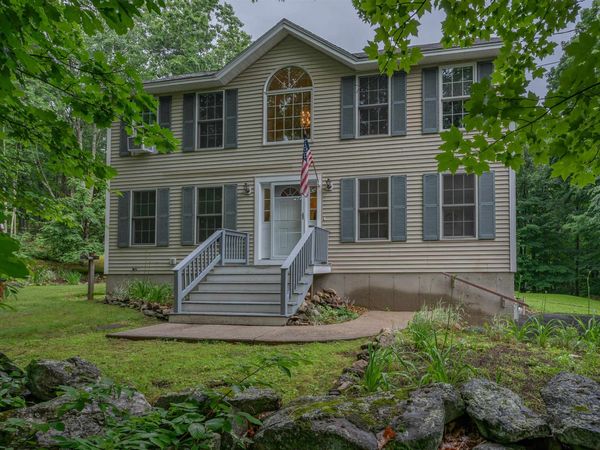 5 Blake Road, Raymond, NH 03077