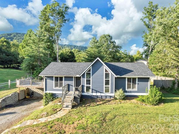33 Souther Road, Hendersonville, NC 28732