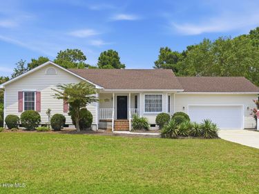 121 E Ivybridge Drive , Hubert, NC 28539