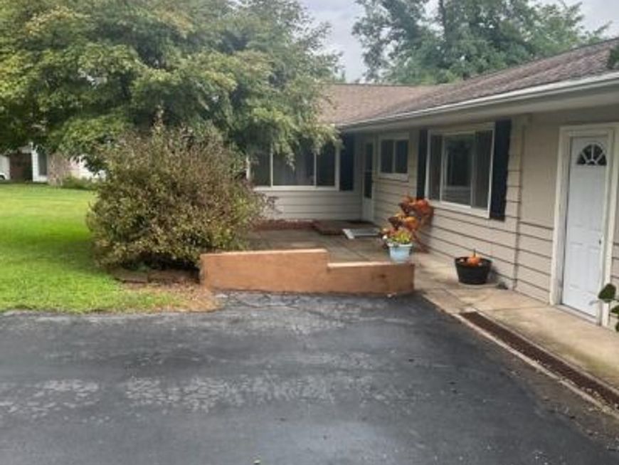 490 Pine Ridge Circle, Lewisberry, PA 17339 Main Photo