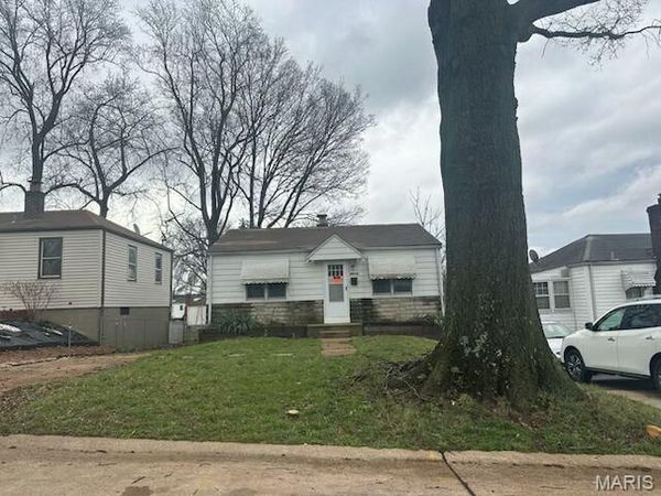 5614 Leverette Avenue , Jennings, MO 63136