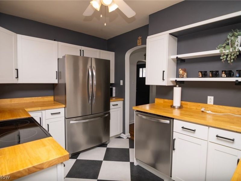 1496 Columbus Circle, Steubenville, OH 43952 Photo 8