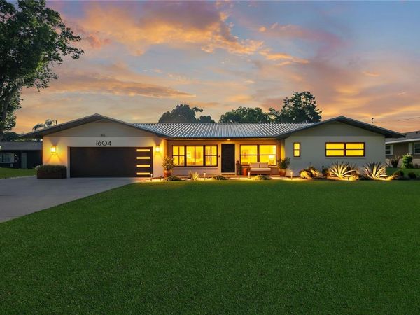 1604 ORANGE AVENUE , TAVARES, FL 32778