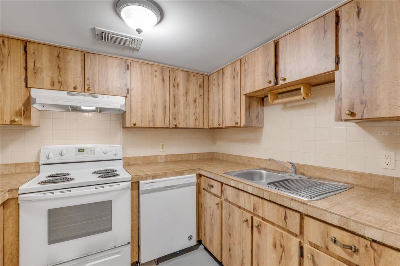1205 16th Street, Edgewater, FL 32132 Photo