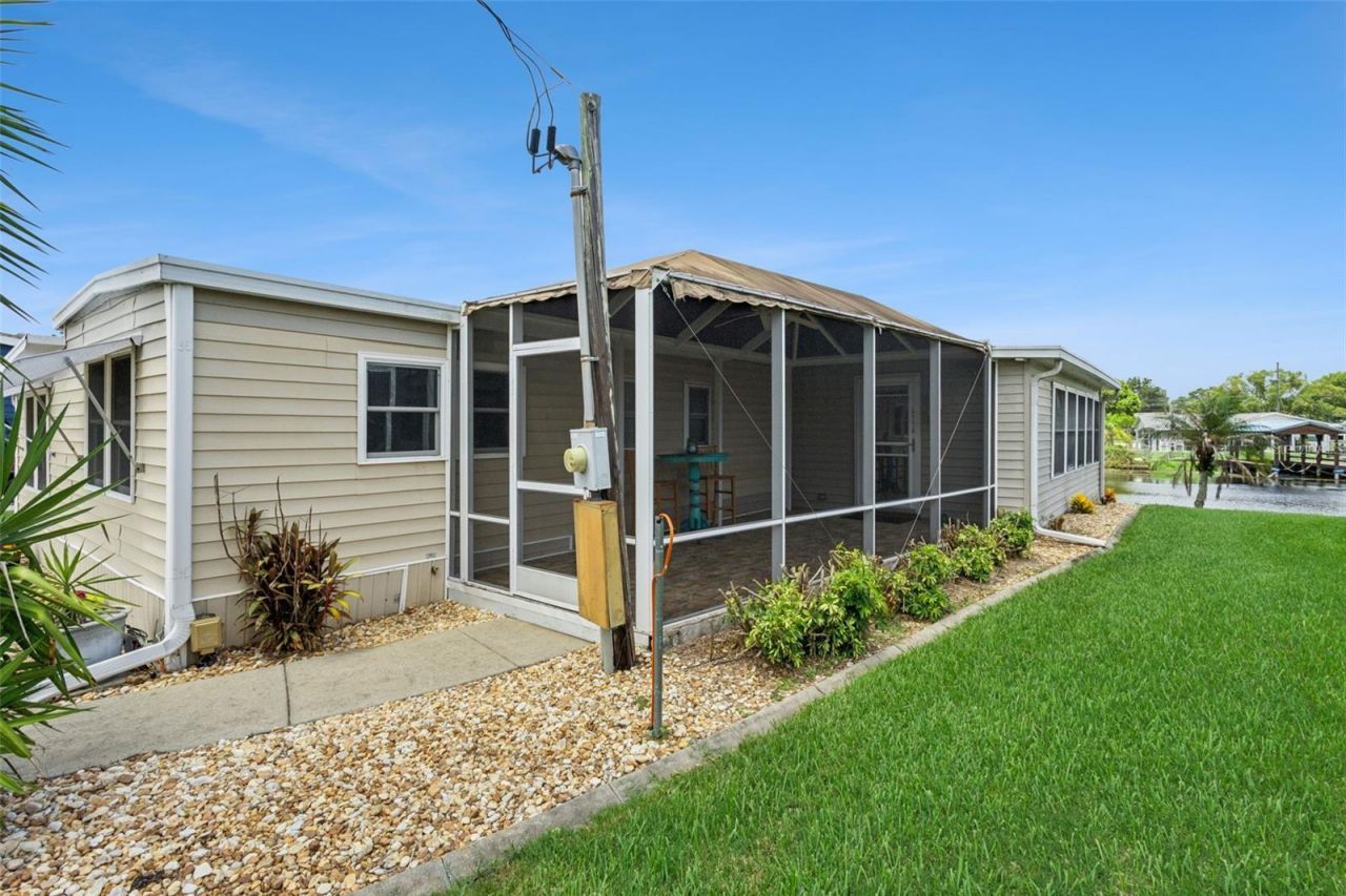 30127 Green Bay Drive , Tavares, FL 32778 Photo
