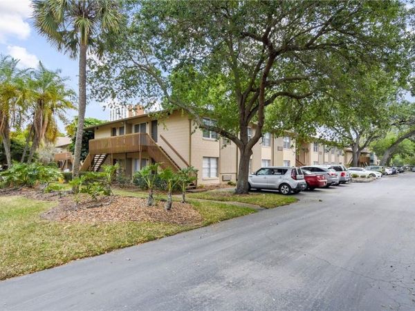 136 W AMERICA STREET, Unit 34, ORLANDO, FL 32801