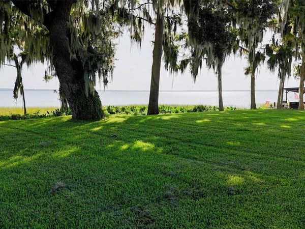 34410 ISLAND DRIVE , LEESBURG, FL 34788