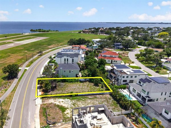 830 S DAVIS BOULEVARD , TAMPA, FL 33606