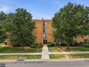 200 LOCUST STREET SE , Unit 405, VIENNA, VA 22180