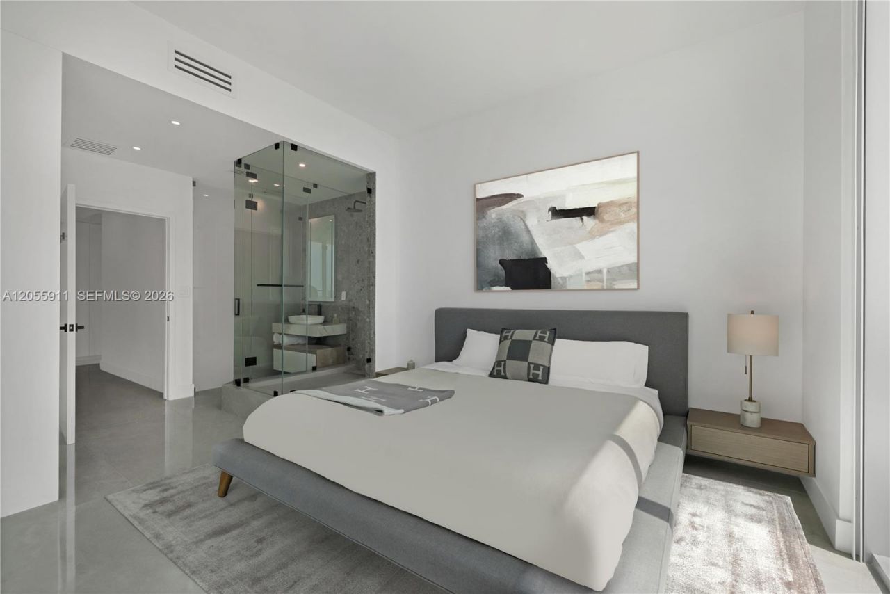 7930 East Dr, Unit 1208, North Bay Village, FL 33141 Photo