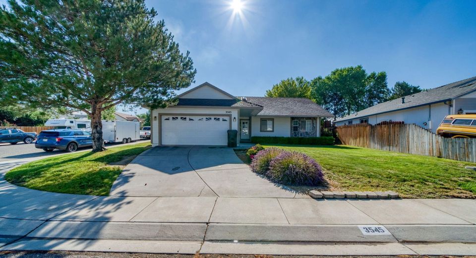 3545 Smoketree Avenue, Carson City, NV 89705 Photo
