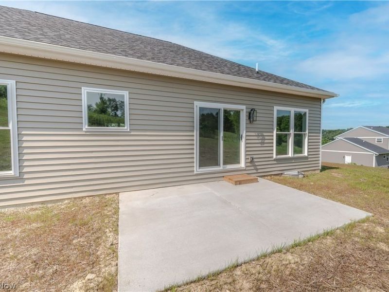 135 Hillside Drive, East Palestine, OH 44413 Photo 11