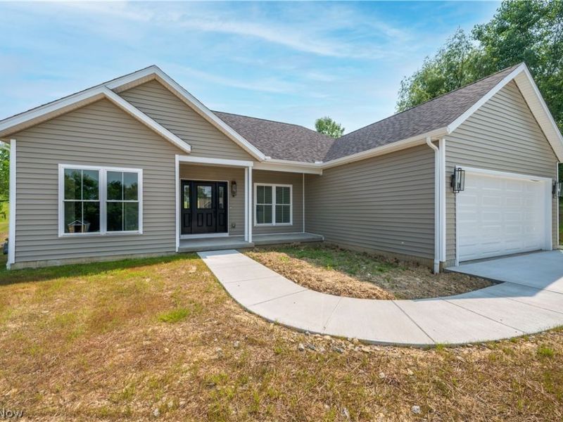 135 Hillside Drive, East Palestine, OH 44413 Photo 3
