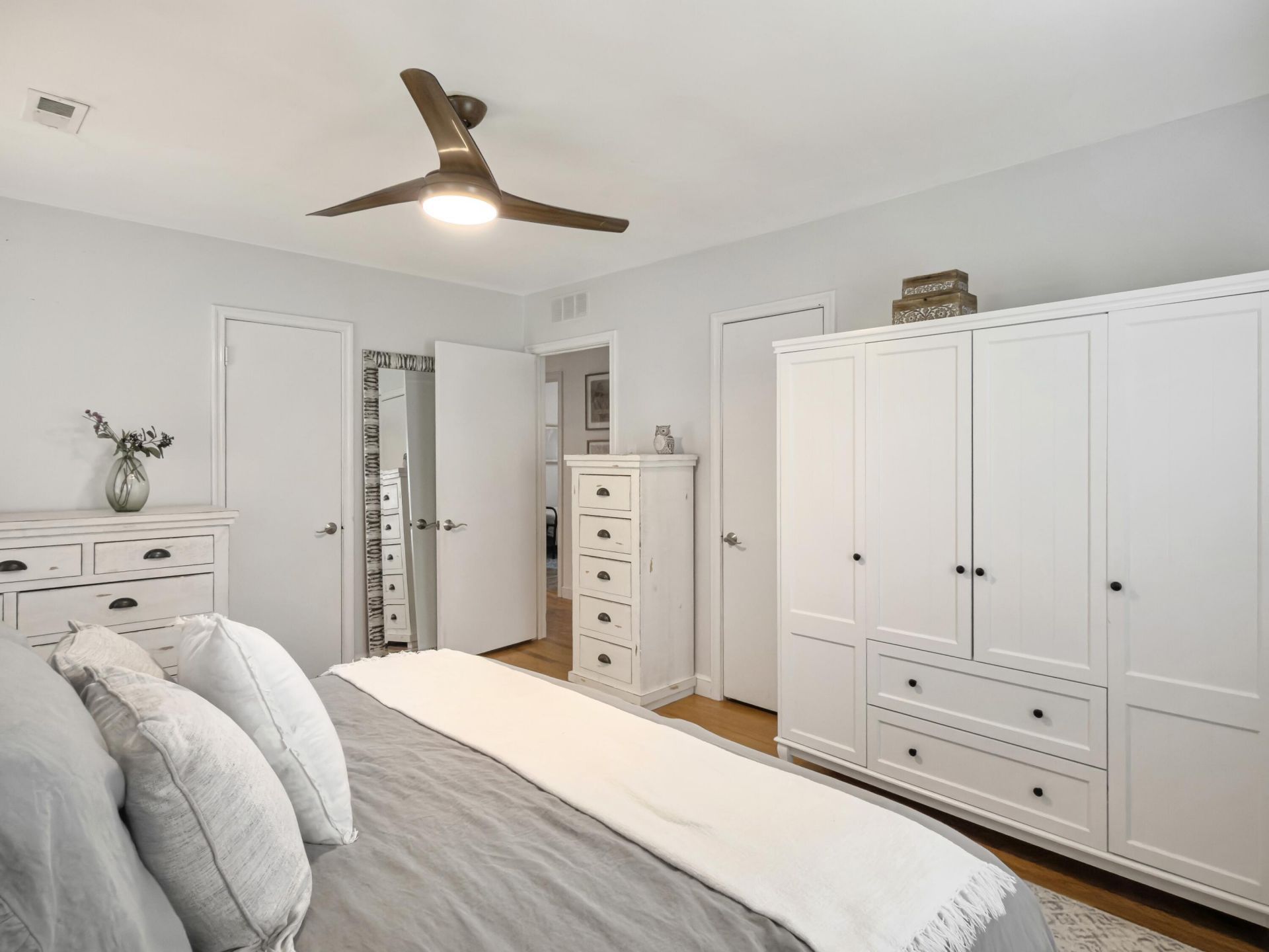 769 Catawba Road Photo 12