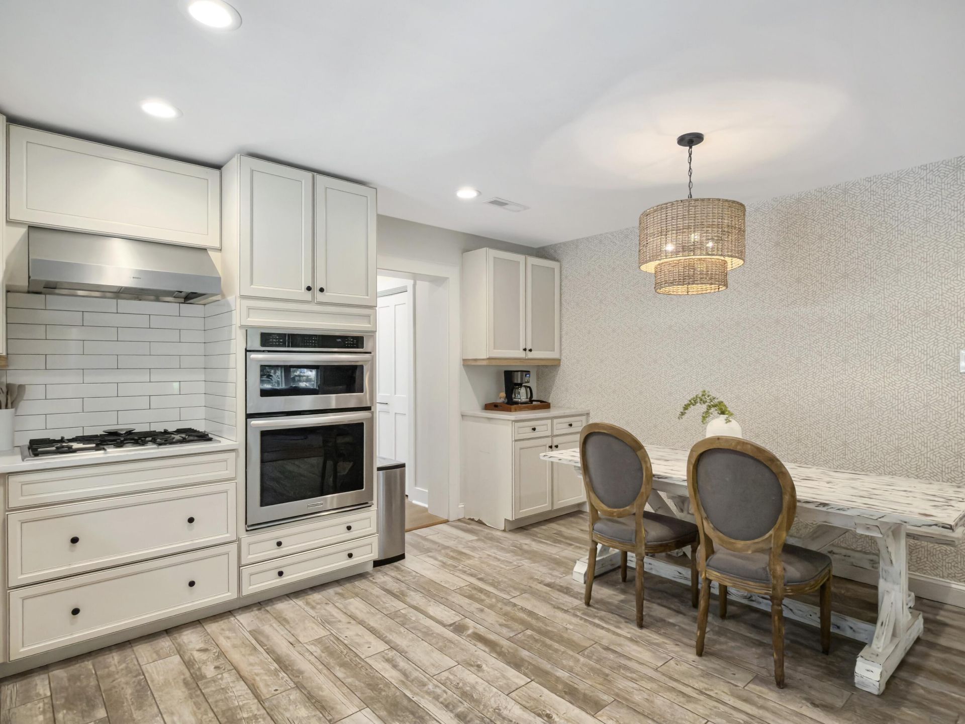 769 Catawba Road Photo 9