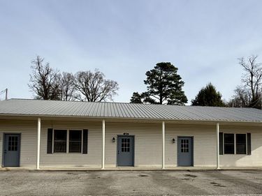14674 US-421 N Highway, McKee, KY 40447