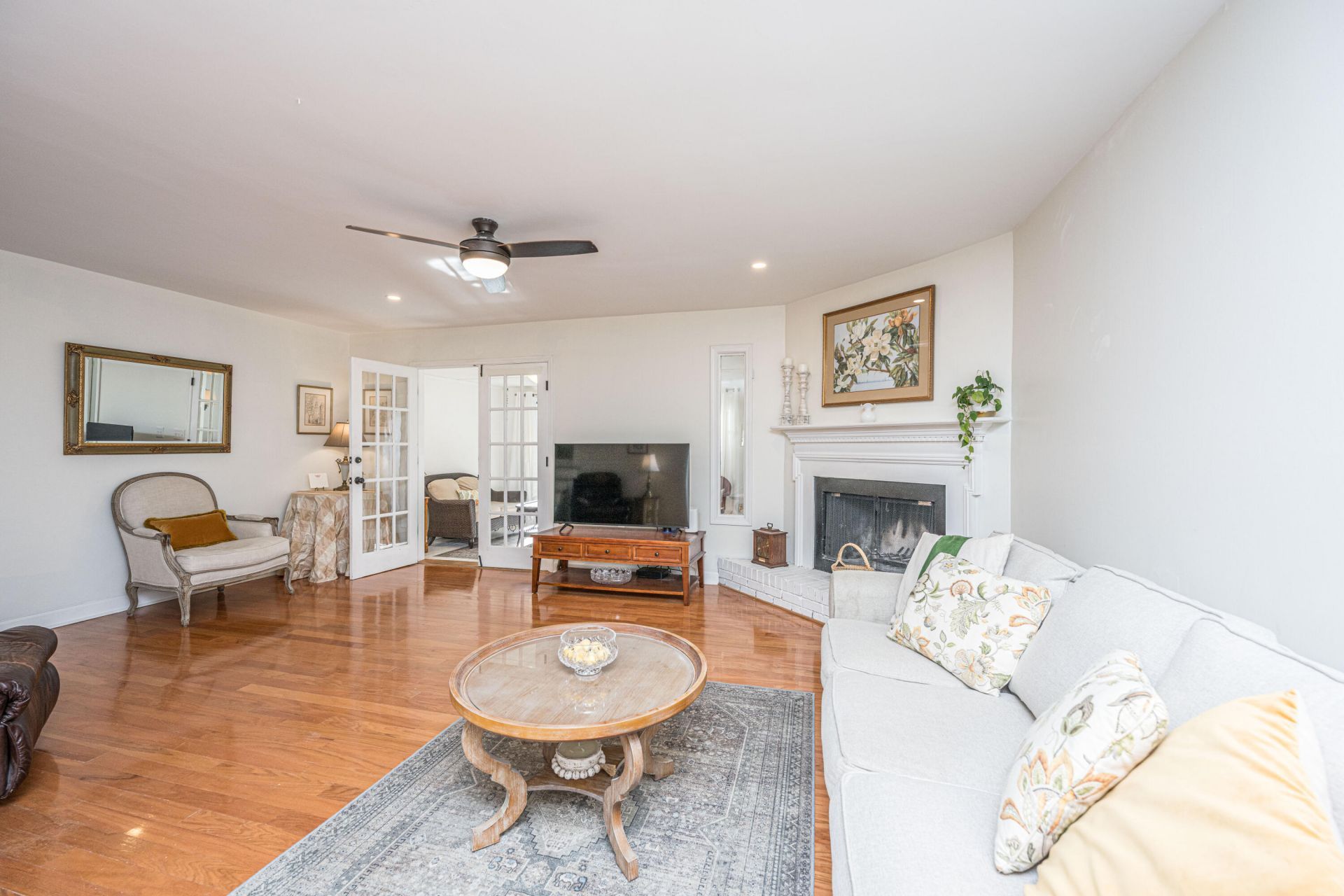 1307 Ventura Place Photo 12