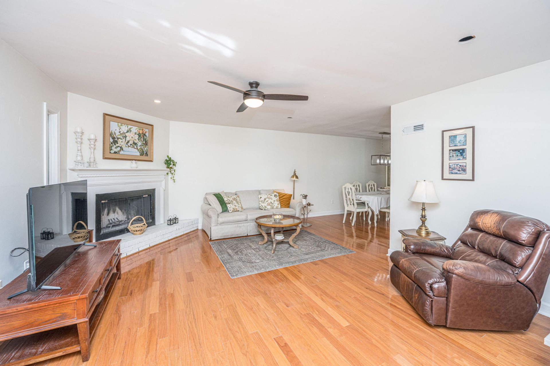 1307 Ventura Place Photo 13