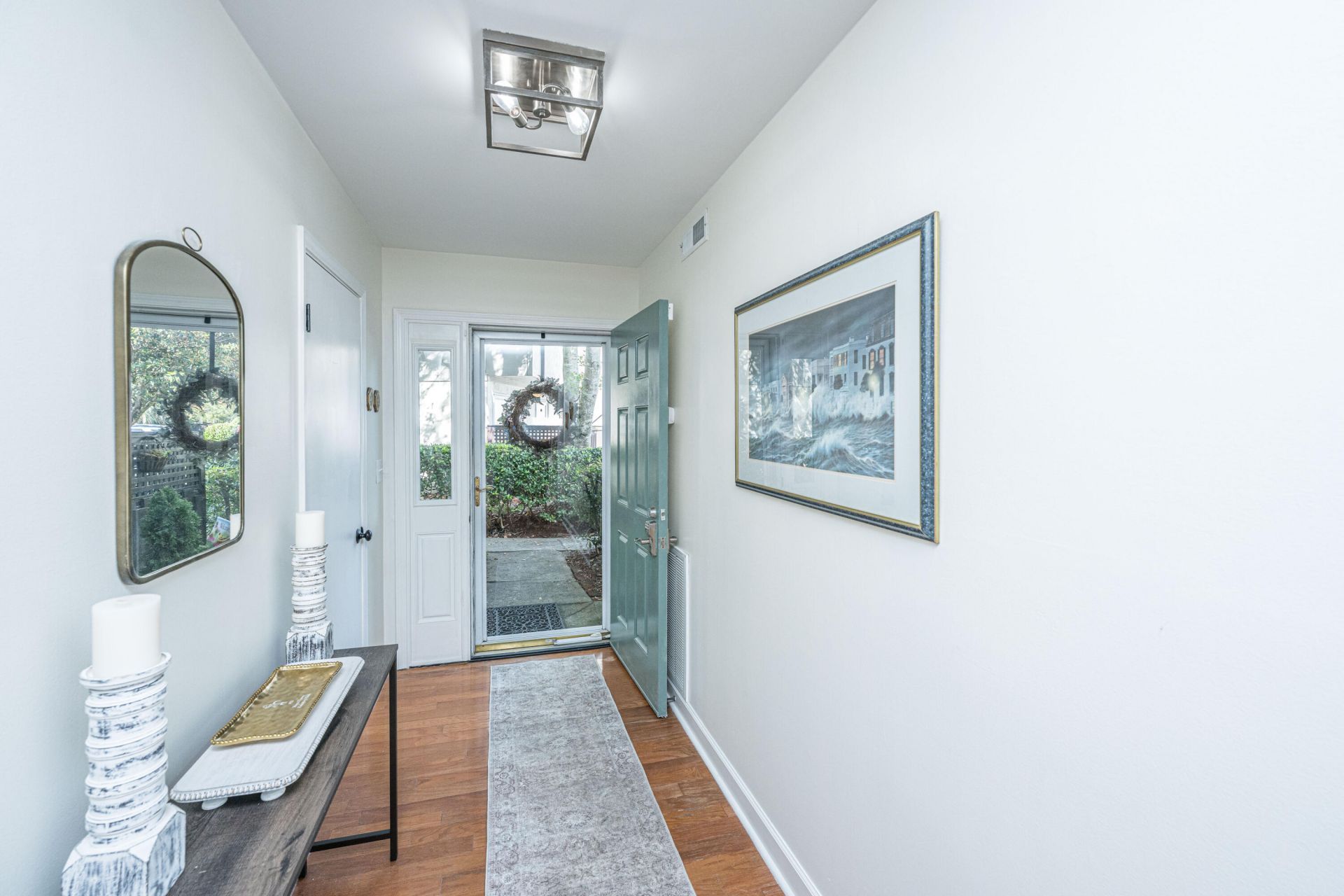 1307 Ventura Place Photo 6