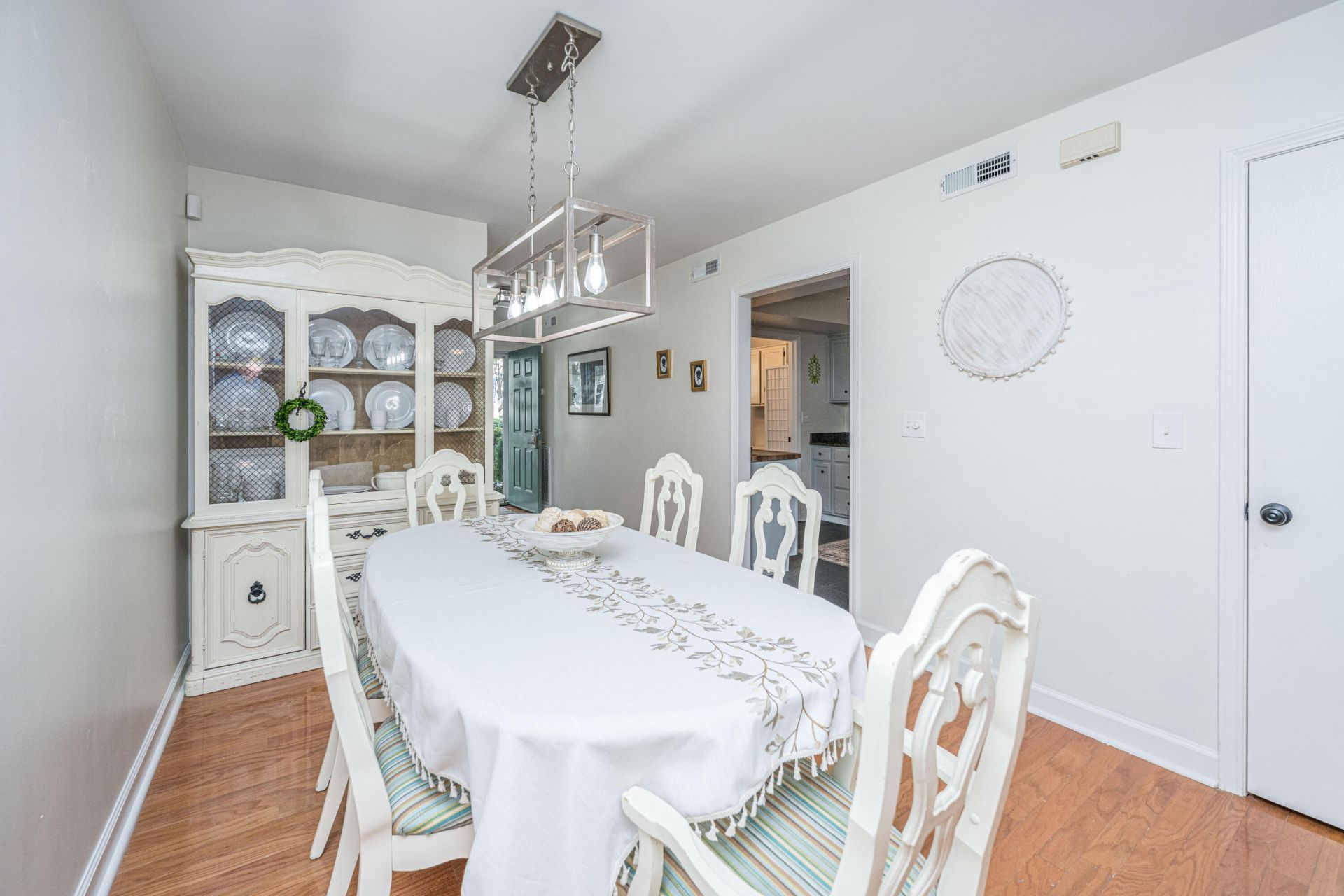 1307 Ventura Place Photo 8