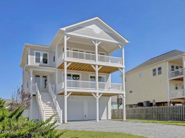 1919 N New River Drive, Surf City, NC 28445