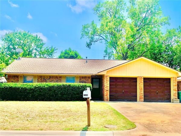 3504 Kingfisher Lane , Denton, TX 76209