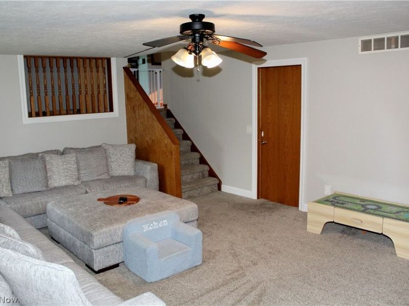 9555 S Salem Warren Road, Salem, OH 44460 Photo 10