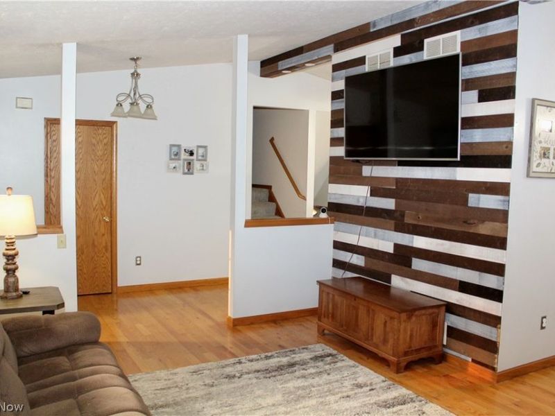 9555 S Salem Warren Road, Salem, OH 44460 Photo 6
