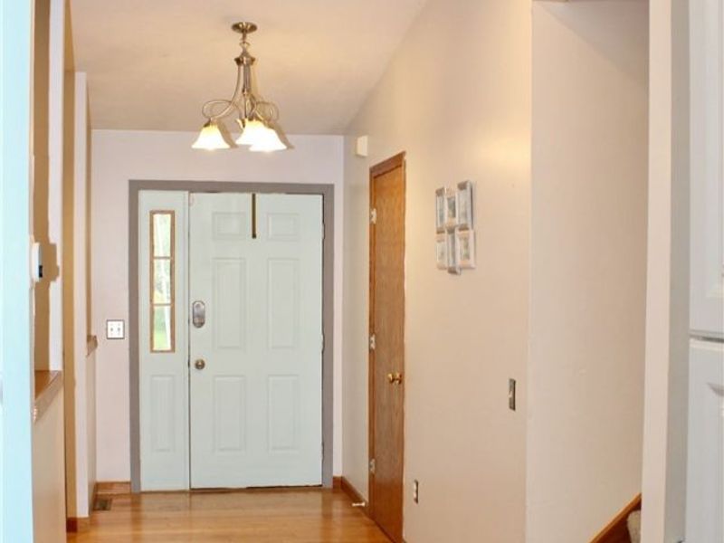 9555 S Salem Warren Road, Salem, OH 44460 Photo 7