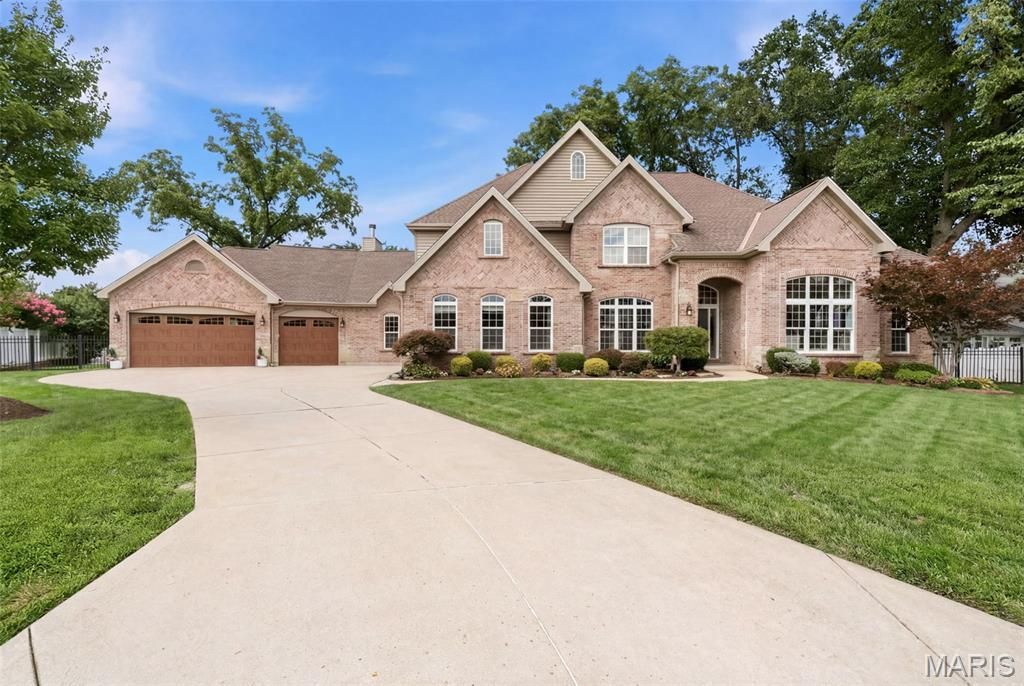 1543 Windridge Court, Des Peres, MO 63131 Main Photo