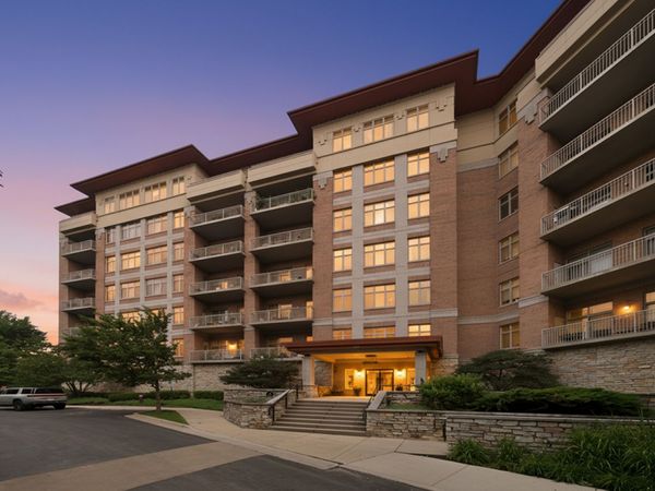 40 Prairie Park Drive , Unit 702, Wheeling, IL 60090
