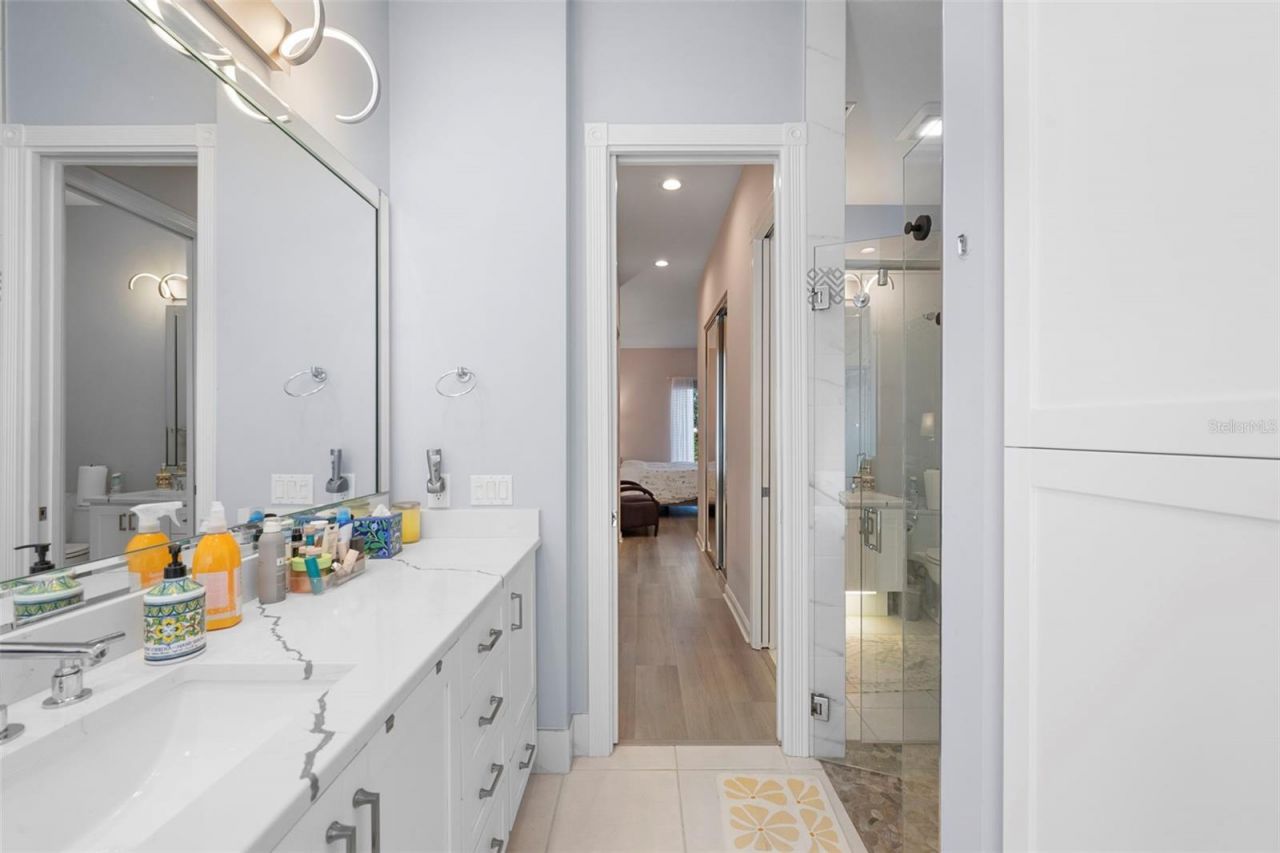 5735 Wilena Place, Sarasota, FL 34238 Photo