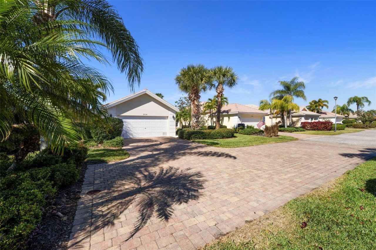 5735 Wilena Place, Sarasota, FL 34238 Photo