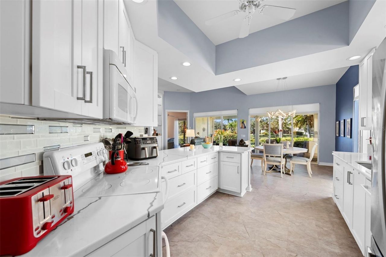 5735 Wilena Place, Sarasota, FL 34238 Photo