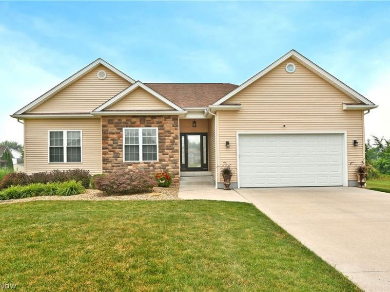 6460 Bay Meadow Court, Youngstown, OH 44515 Photo 1