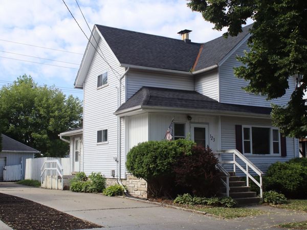 123 Cook St, Waukesha, WI 53186