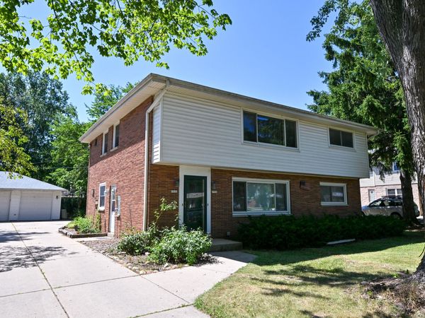 1531 N 116th St, Unit 1533, Wauwatosa, WI 53226