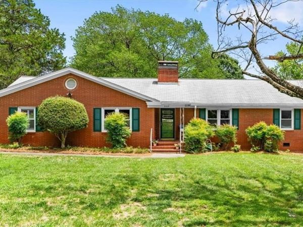 3109 Groometown Road , Greensboro, NC 27407
