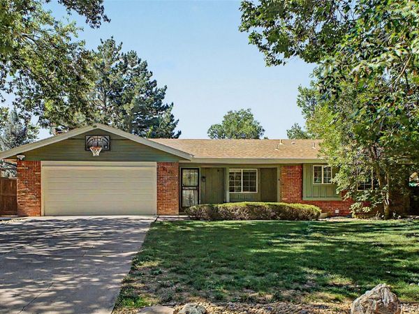 2111 S Kittredge Way, Aurora, CO 80013