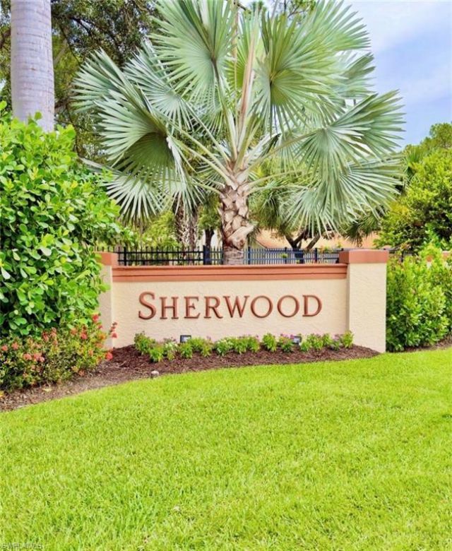 517 Robin Hood Cir, Unit 101, Naples, FL 34104 Photo