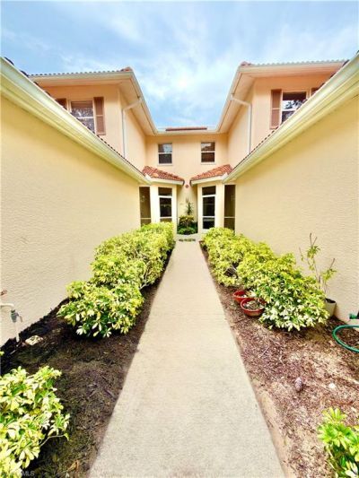 517 Robin Hood Cir, Unit 101, Naples, FL 34104 Photo