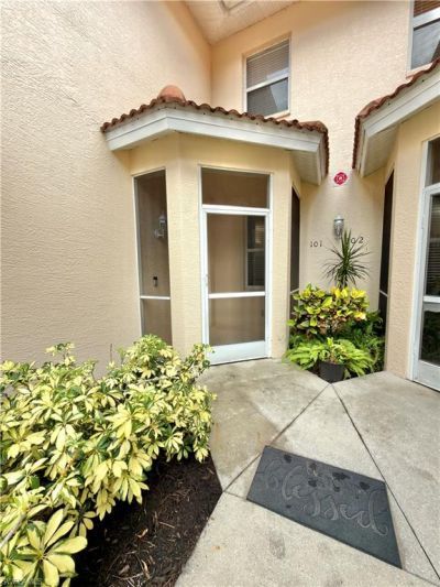 517 Robin Hood Cir, Unit 101, Naples, FL 34104 Photo