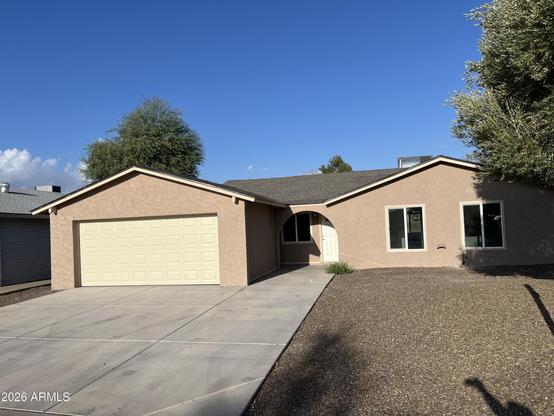5708 N 42nd Lane, Phoenix, AZ 85019 Main Photo
