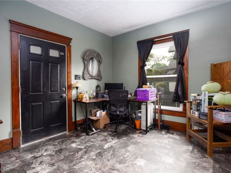 36 W Hiram Street , Barberton, OH 44203 Photo 6
