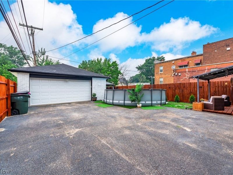 4626 Warner Road, Garfield Heights, OH 44125 Photo 4